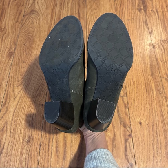 Vionic Madeline Olive Green Suede Weather Resistant Ankle Boots Booties | Sz 8 - Picture 9 of 15